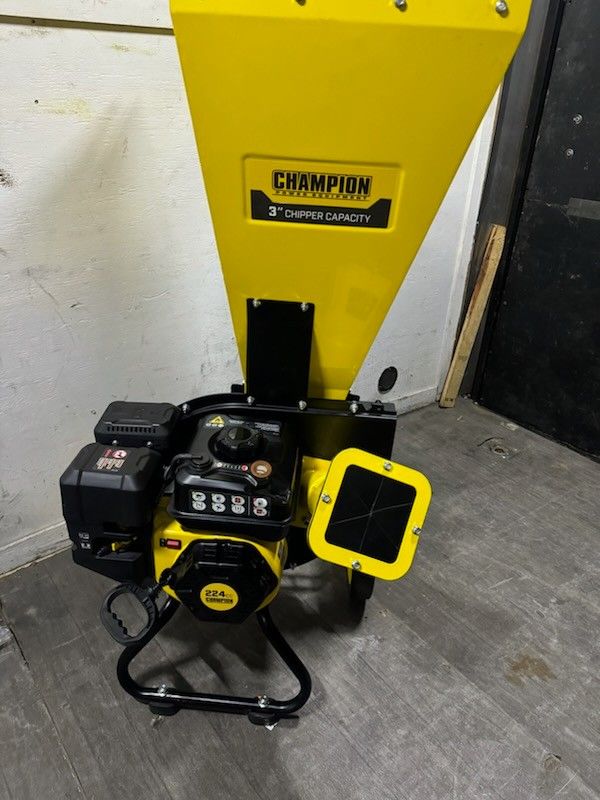 Champion 3 in. Dia 224 cc 2-in-1 Upright Gas Powered Wood Chipper Shredder
