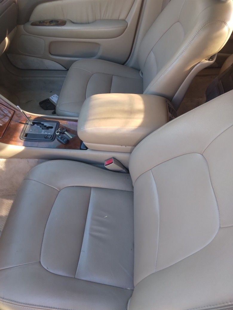 Tan Seats Great Condition Ls400 for Sale in Lake Elsinore, CA OfferUp