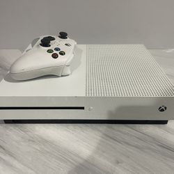 Xbox One S 700gb