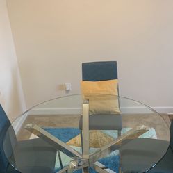 Round glass dining Table (need Gone ASAP)
