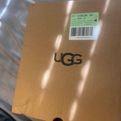 mini bailey bow ll uggs BRAND NEW!