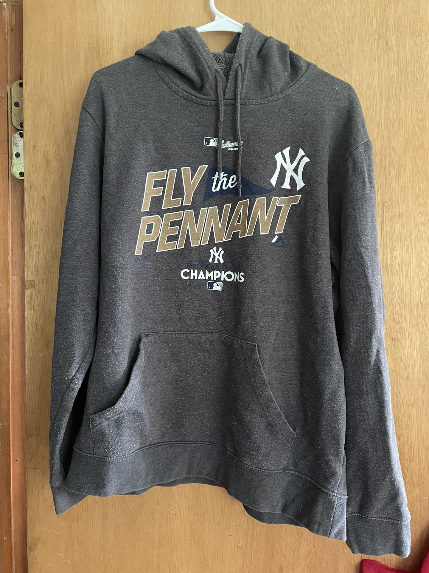 New York Yankees Hoodie And Checkers