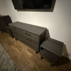 Ashley Furniture Entire Queen Bedroom Set - Brymont Collection