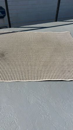Beautiful Rug - Great for Patio or Outdoors