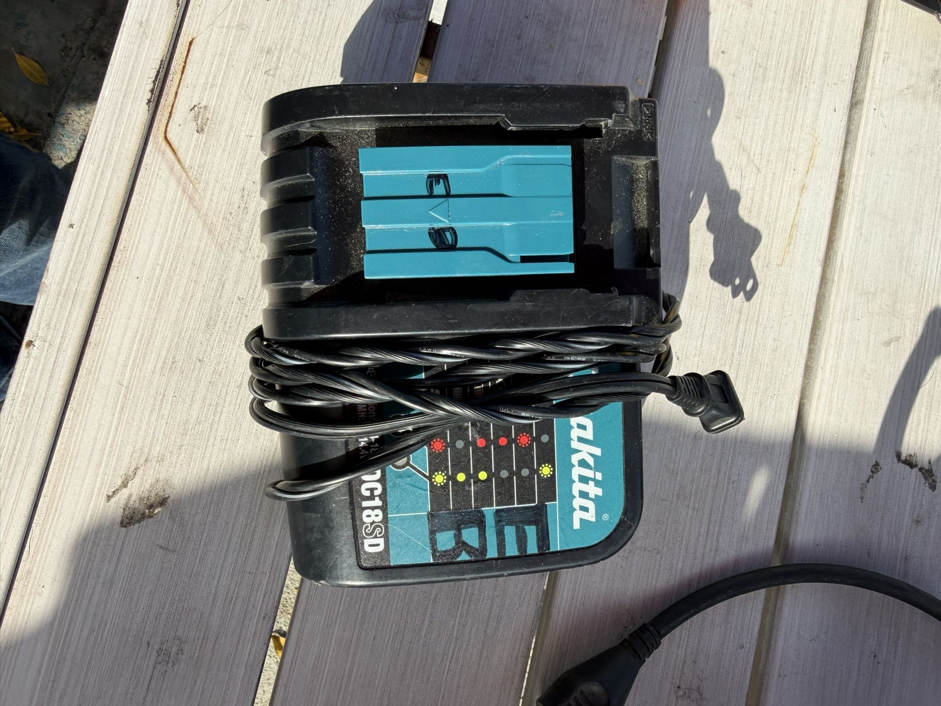 Makita Charger