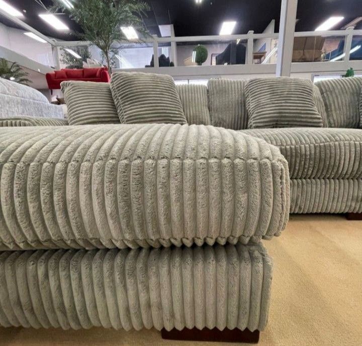 $10 Payment 👌 Hot Deal 🤝 Lindyn 3 Piece Sectional Sofa With Chaise