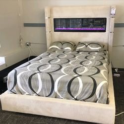 Queen bed corduroy beige with fireplace new