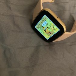Fitbit Versa 2 mnf8507 with Charger