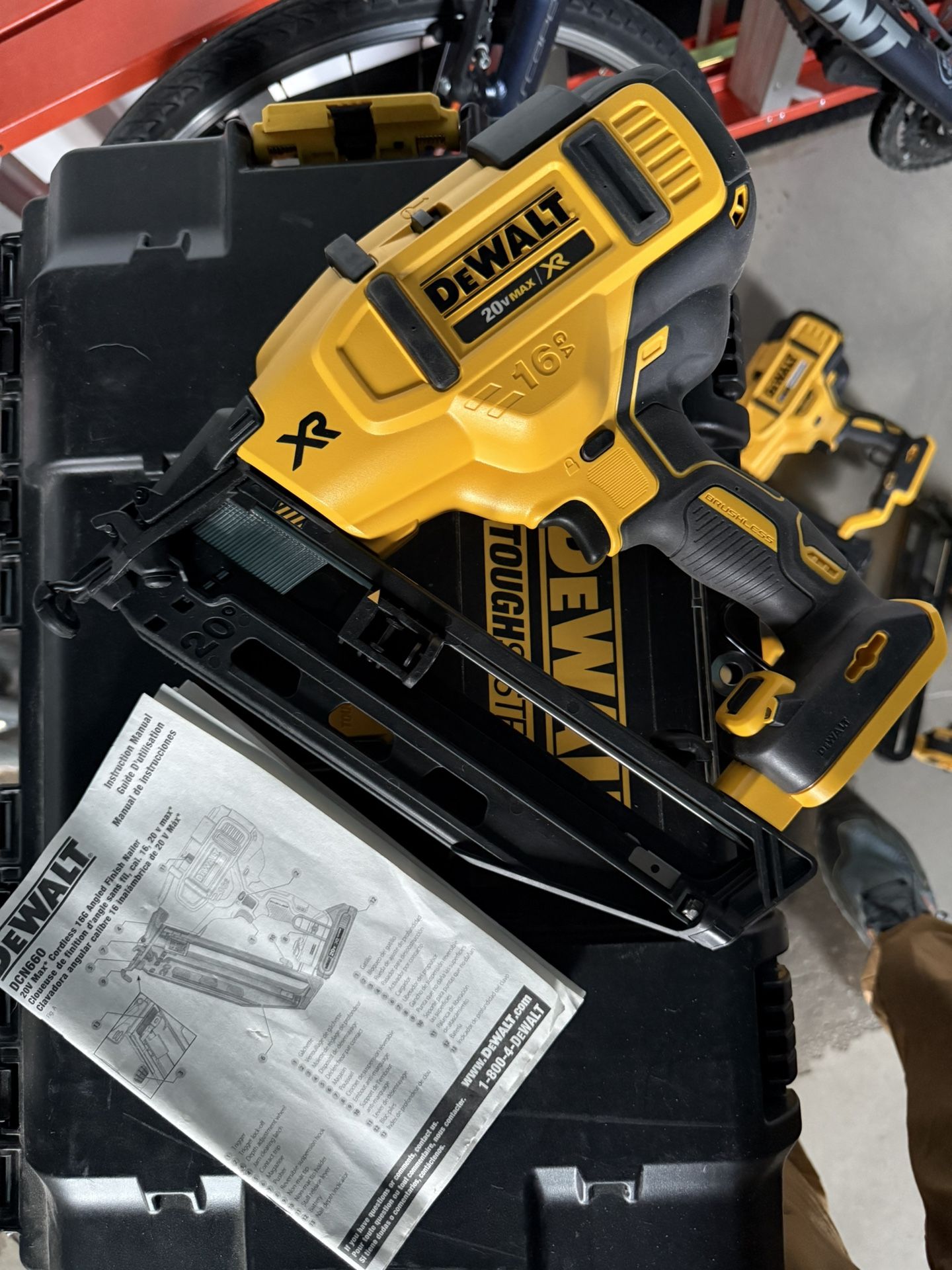 DEWALT 20V MAX XR Lithium-Ion Electric Cordless 16-Gauge Angled Finishing Nailer (Tool Only)