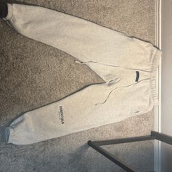 Cream essential pants size small men