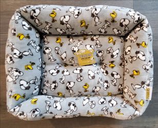 Snoopy Themed Dog Beds (2)