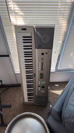 Yamaha with stand