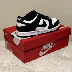 Nike Dunks (Pandas)