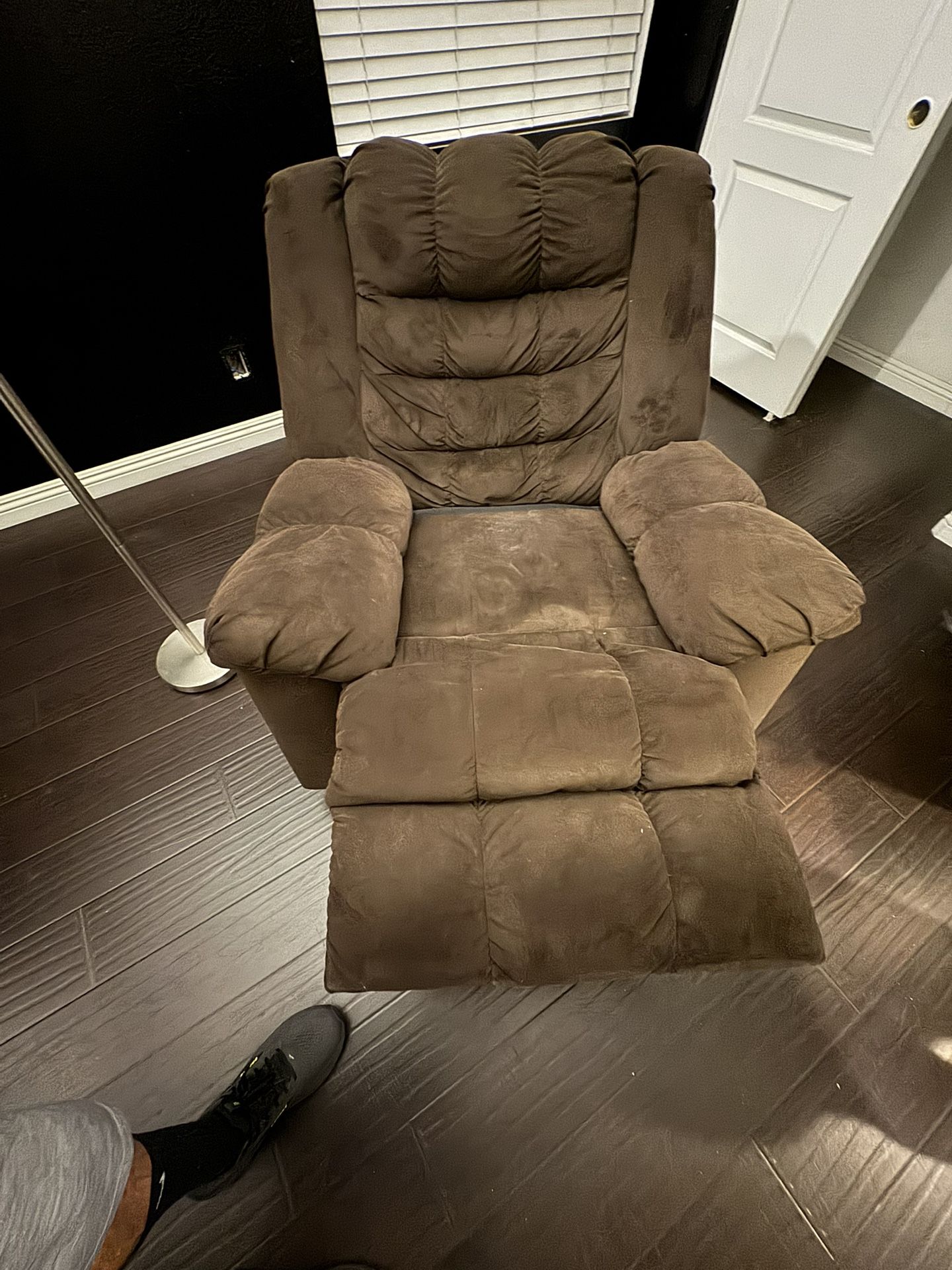 Recliner Seat
