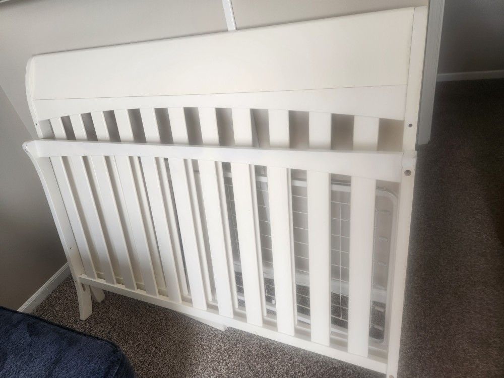 White Baby Crib