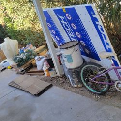 FREE ITEMS!! **READ DESCRIPTION**