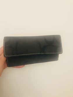 Black coach wallet (not original )