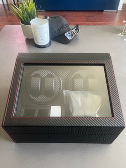 Watch Box with Automatic Rotation