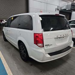 2016 Dodge Grand Caravan SXT FWD 4 Door Van 3.6 6cyl. Gasoline