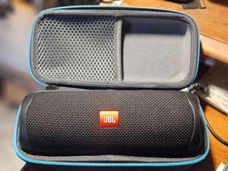 JBL Flip5 Portable Bluetooth Speaker with Carry Case