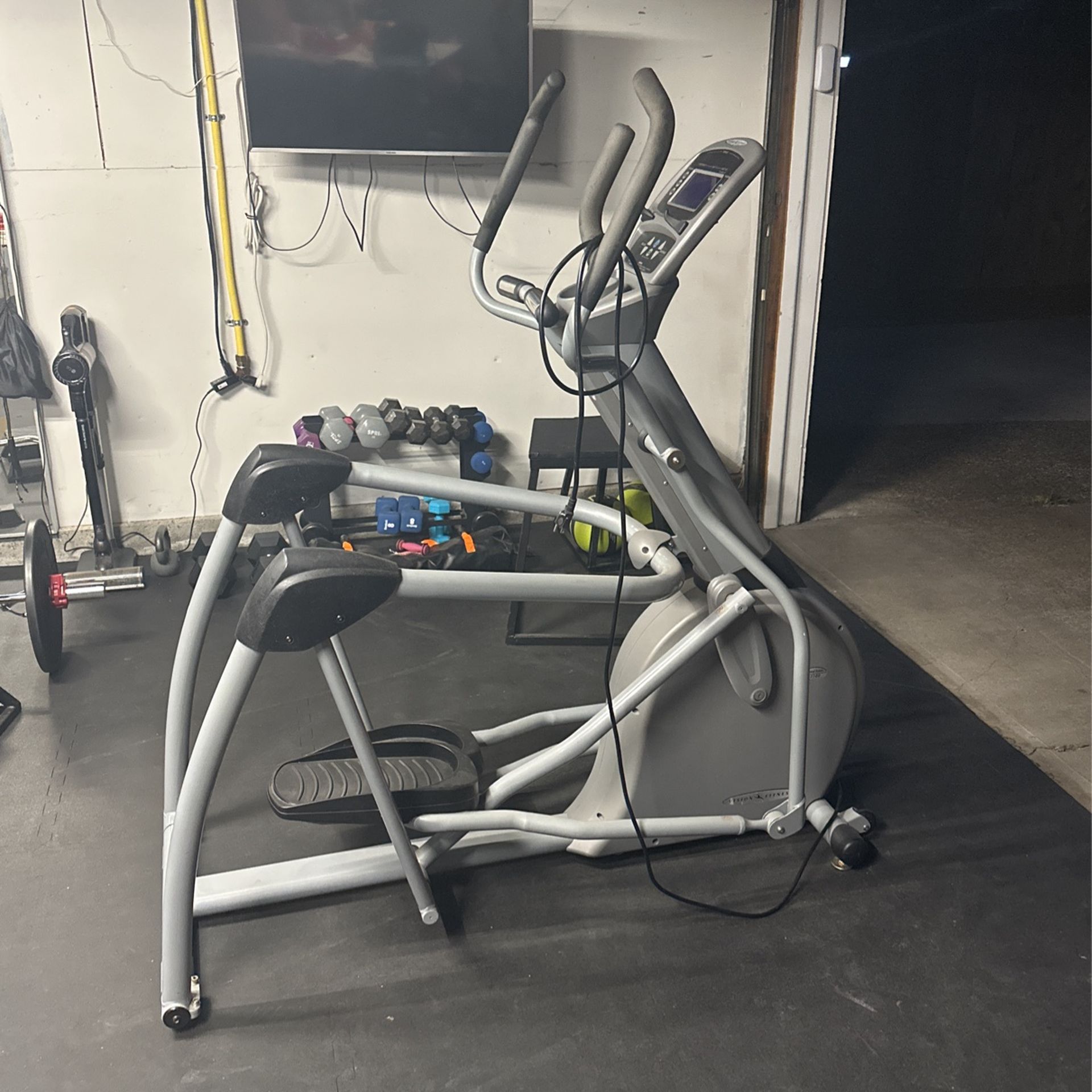 Elliptical Machine By Vision Fitness