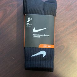Nike Socks 3 Pack $10