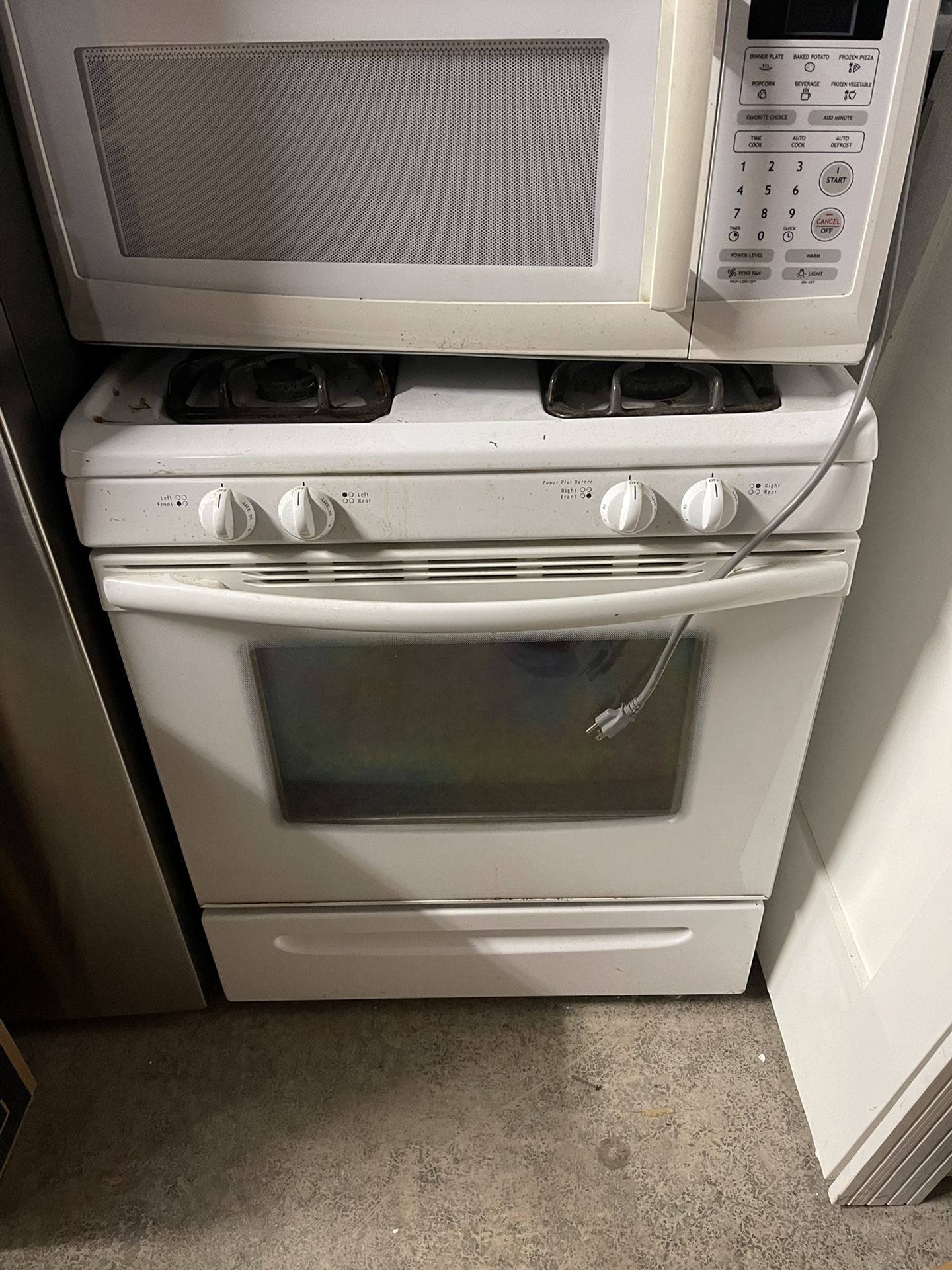 Stove And Microwave