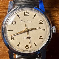 Vintage 1950s Windsor Incabloc 17 Jewel Watch