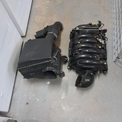 TOYOTA TUNDRA  INTAKE MANIFOLD