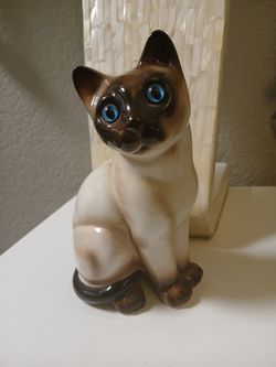 Vintage Siamese cat figure
