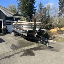 2017 Manitou SES Bar VP Tritoon Pontoon Boat