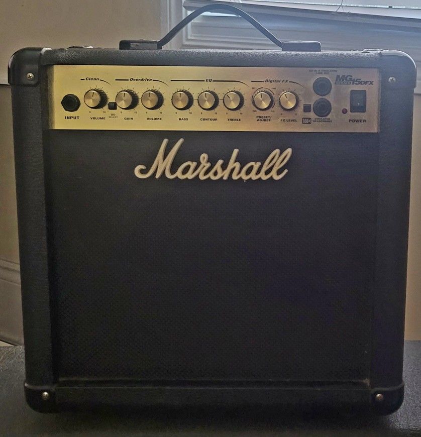 Marshall MG15 DFX Amp