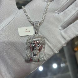 ✨ 925 Silver Moissanite Jesus Pendant with Rope Chain – 3.95 Ctw ✨