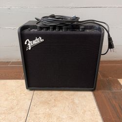 Fender Mustang LT25 Amp