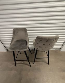 2 Chairs