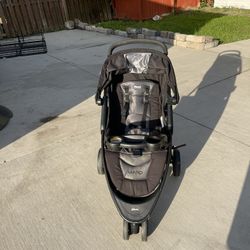 Chicco Viaro Quick-Fold Stroller