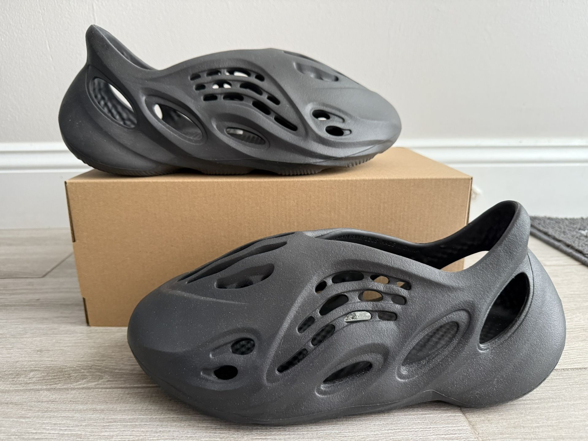 Men's ADIDAS Yeezy Foam Runner RNR RNNR Onyx HP8739 Onyx Size 12 Shoes Used w/ Box 