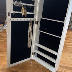 Jewelry Storage 