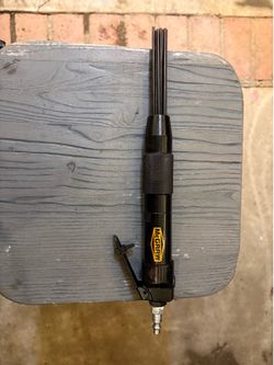 MCGRAW Compact Air Needle Scaler