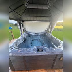 Coast Spas Bahamas, 6+ Person 50 Jets - New - Brushy Valley Rd, Heiskell, TN