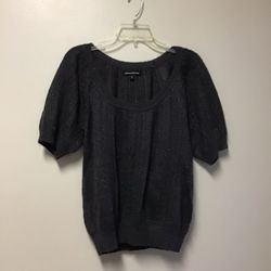Women’s EXPRESS Studio design gray short sleeve pullover Stretch sweater Top..size-XS (Runs a little big)