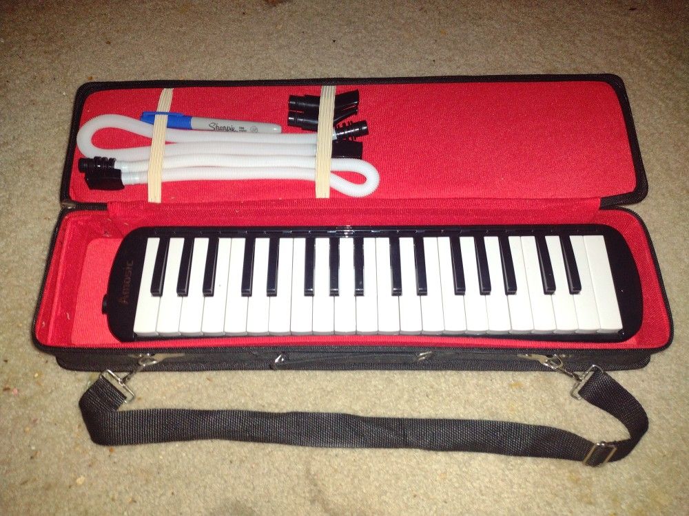 Amosic Melodica 37 Keys Piano Style Keyboard