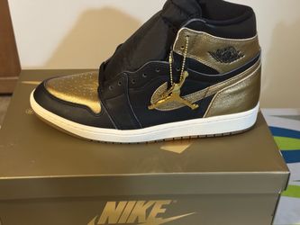Air Jordan 1 Retro High Black Gold Sneaker
