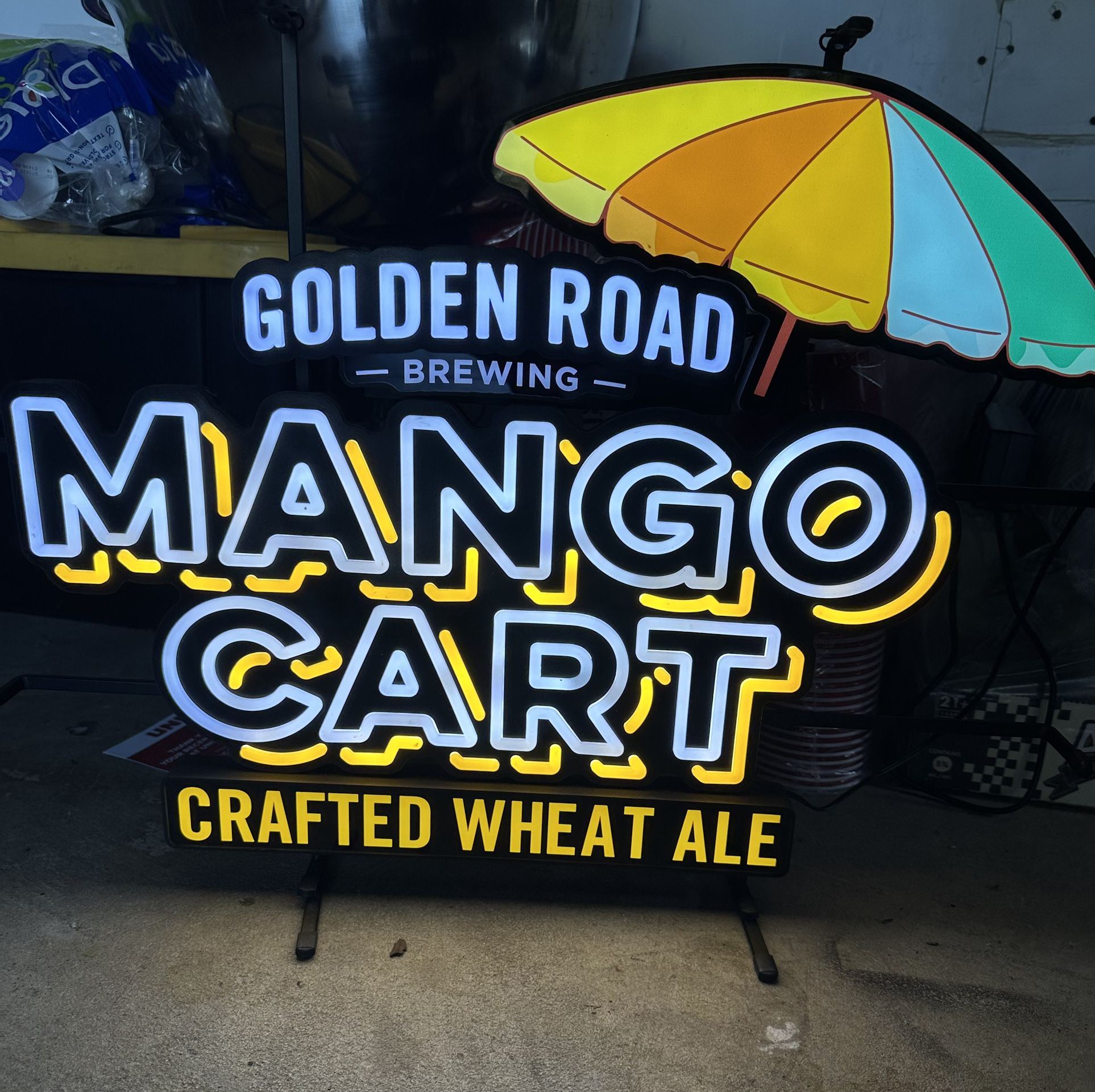 Mango Golden Road Neon