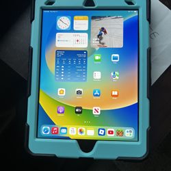 9th Gen Ipad 10.2” Screen 256 Gig 