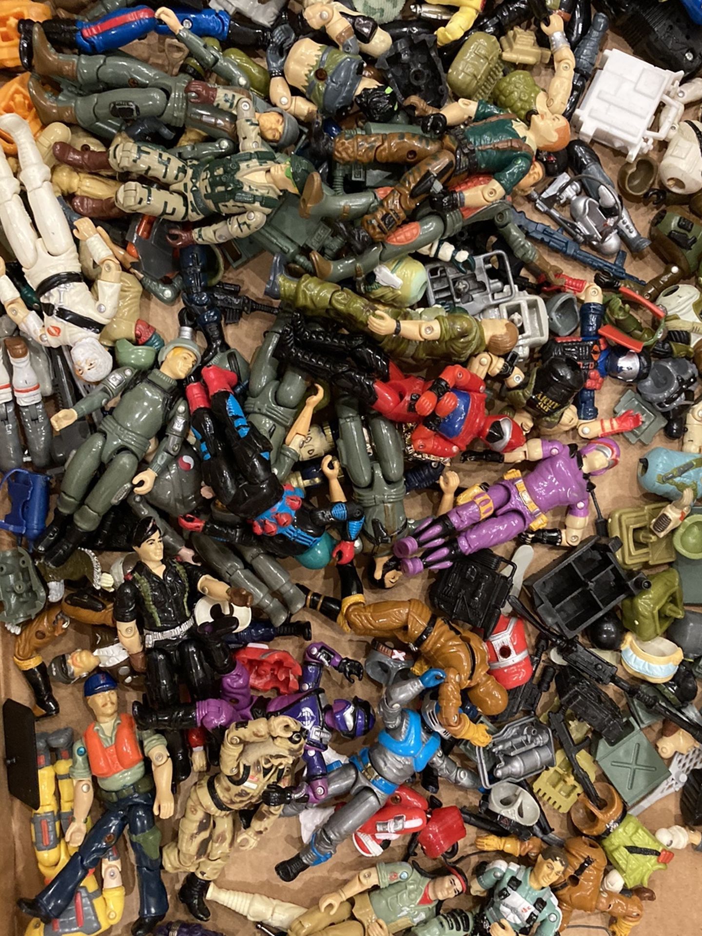 Collector seeking vintage old GI Joe toys 1960s 70s 80s dolls action figures accessories g.i. Joes 