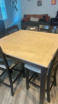 Counter Height Dining Table with 4 Chairs