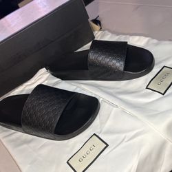 Gucci supreme Slippers Size 44