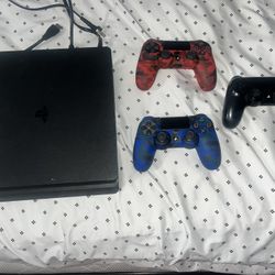 PS4 with controllers (READ DESCRIPTION)