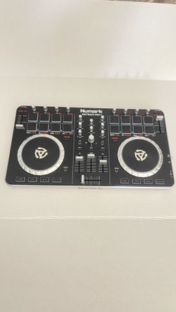 Numark Mixtrack PRO2